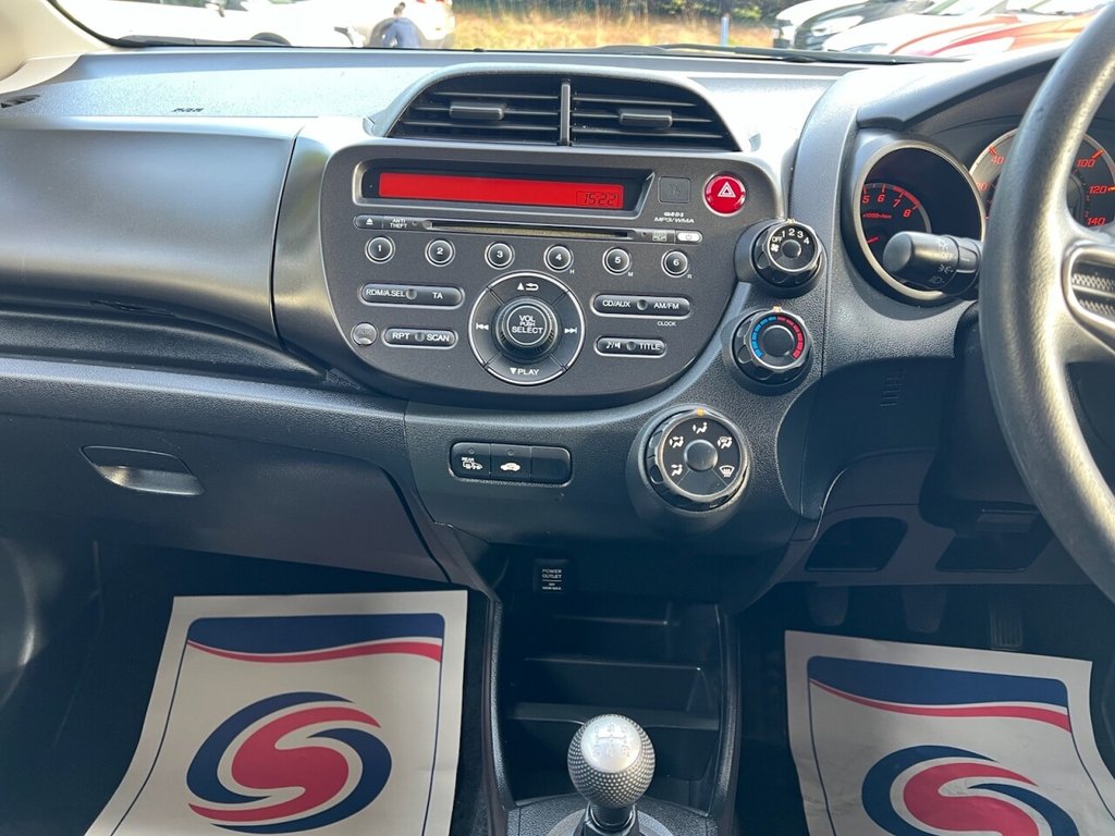 Used Honda Jazz 2011 for sale - 77720331: Photo 19