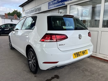 Used Volkswagen Golf 2017 for sale - 75960680: Photo