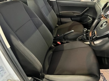 Used Volkswagen Polo 2018 for sale - 76923555: Photo