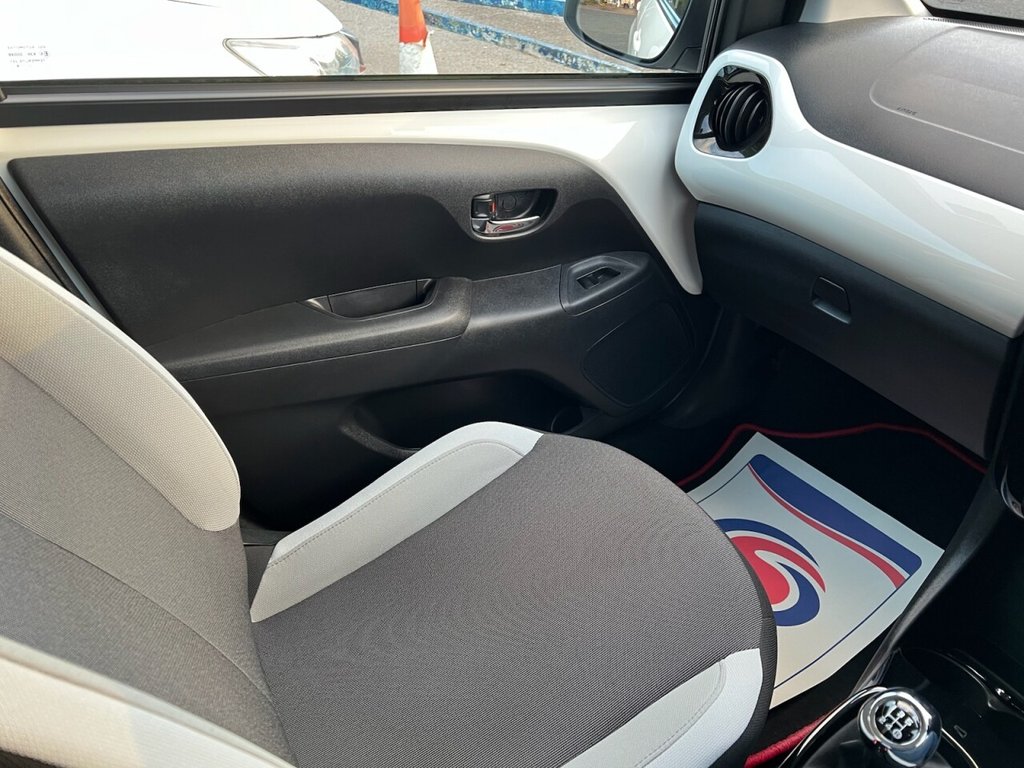 Used Toyota AYGO 2018 for sale - 76784228: Photo 17