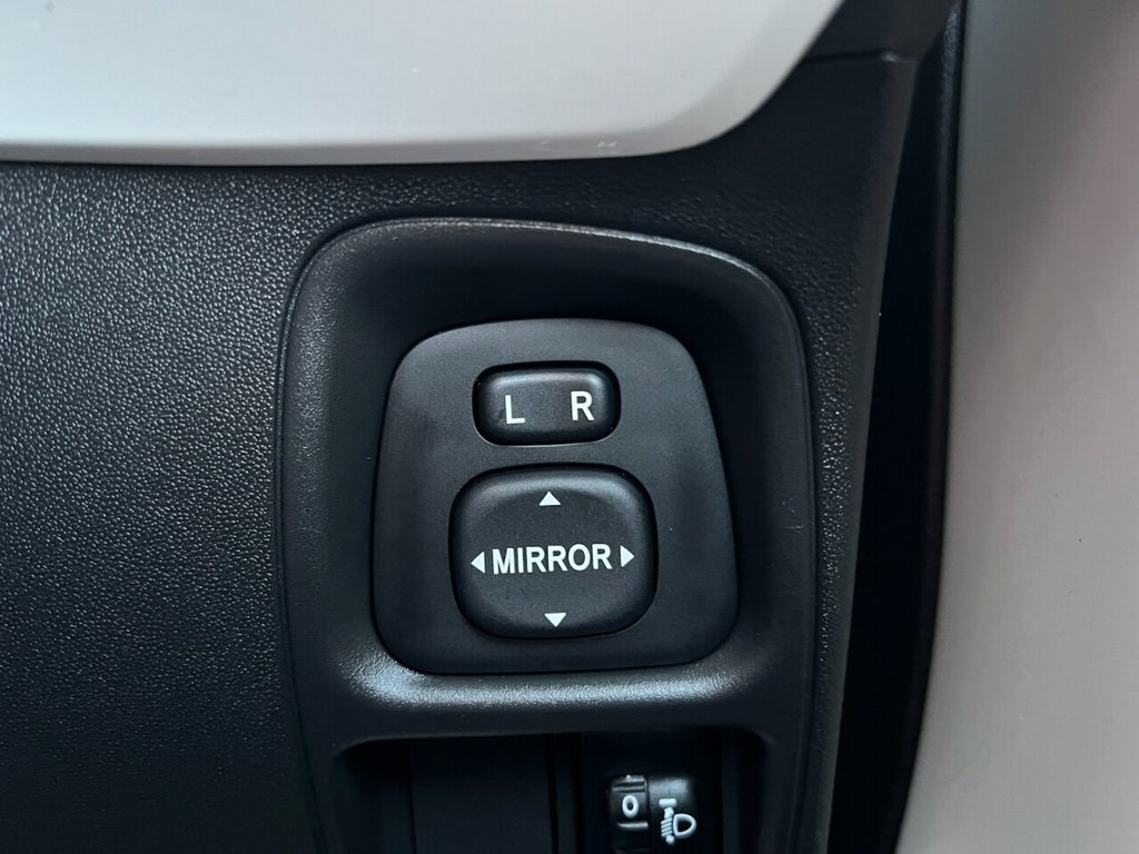 Used Toyota AYGO 2018 for sale - 76784228: Photo 19