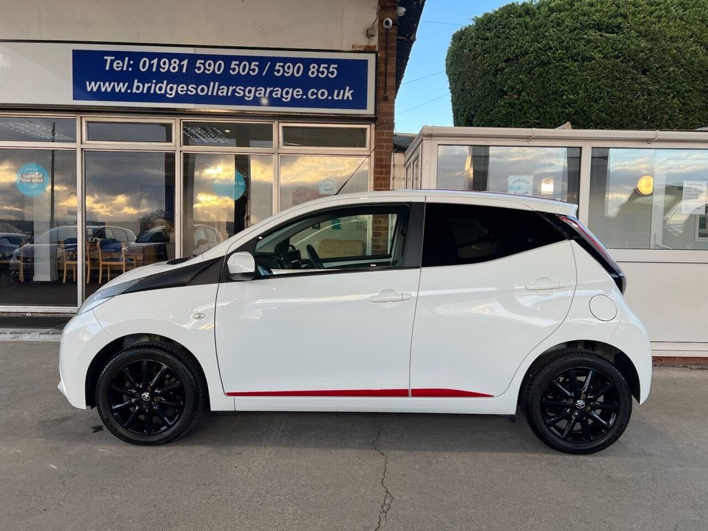 Used Toyota AYGO 2018 for sale - 76784228: Photo 2