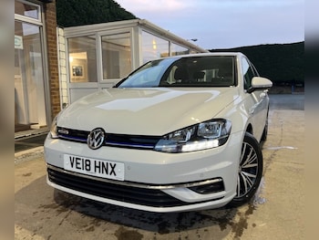 Used Volkswagen Golf 2018 for sale - 77205521: Photo