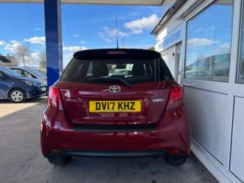 Used Toyota Yaris 2017 for sale - 73892012: Photo