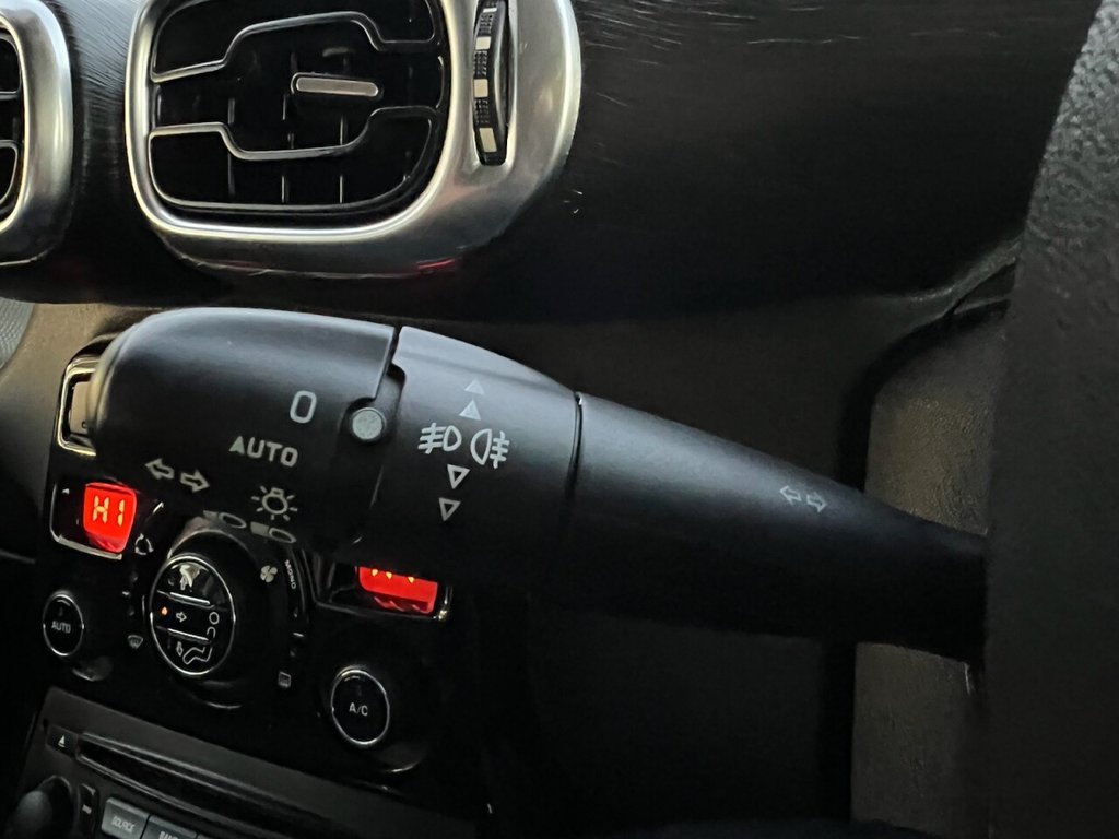 Used Citroen C3 Picasso 2017 for sale - 76698363: Photo 25