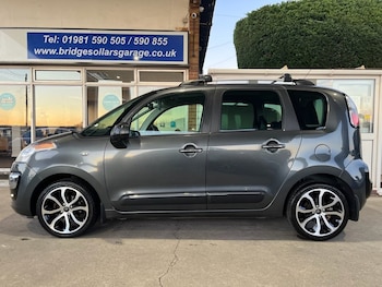 Used Citroen C3 Picasso 2017 for sale - 76698363: Photo