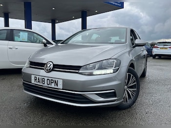 Used Volkswagen Golf 2018 for sale - 77287603: Photo
