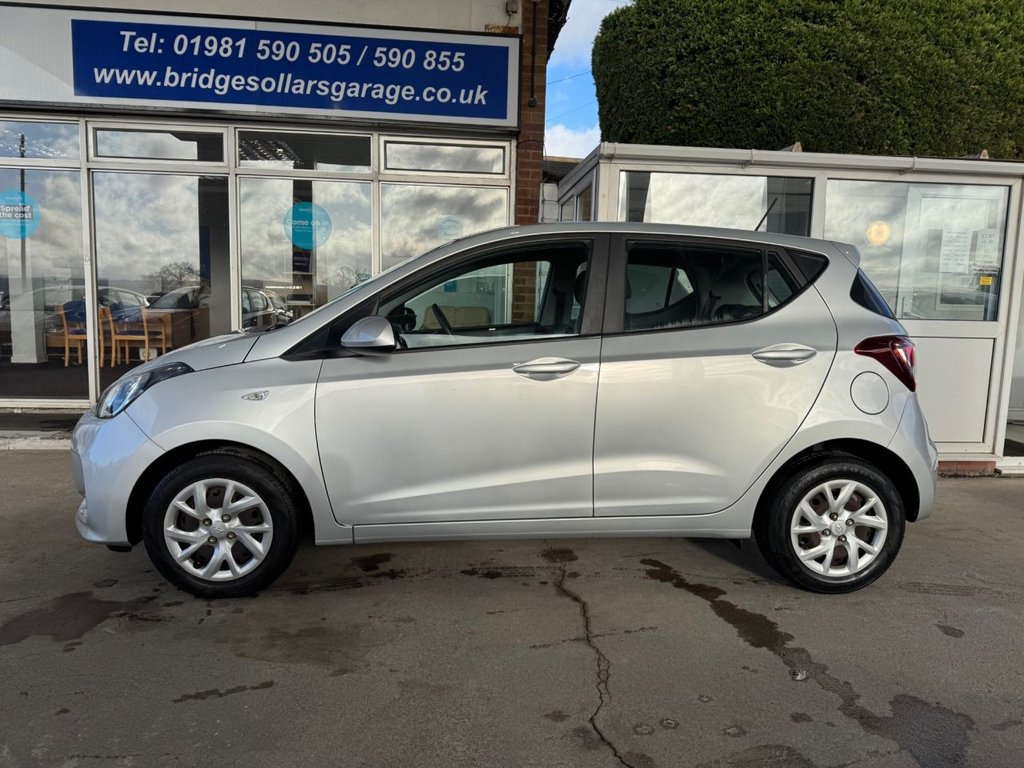 Used Hyundai i10 2018 for sale - 77227492: Photo 2