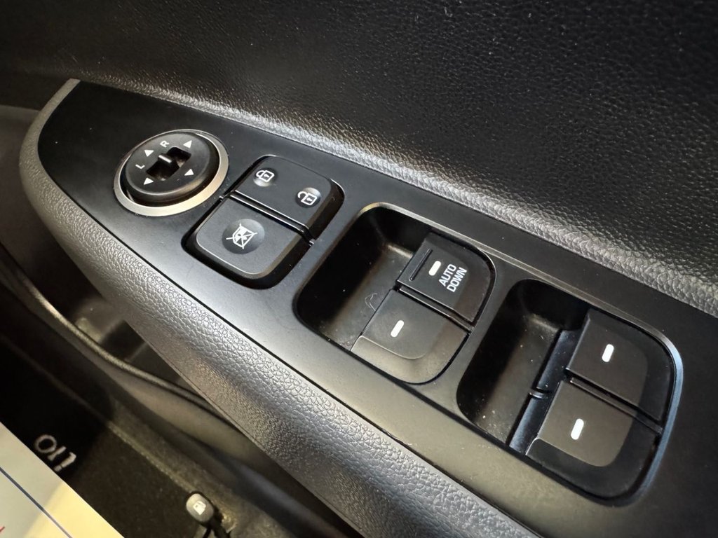 Used Hyundai i10 2018 for sale - 77227492: Photo 21