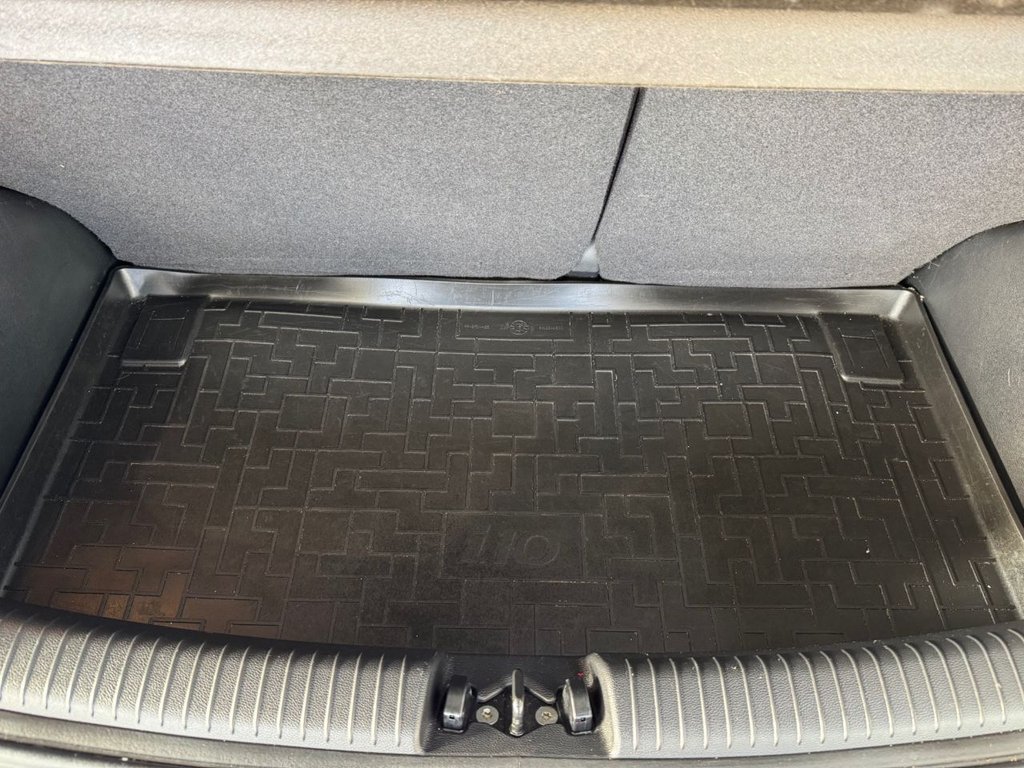 Used Hyundai i10 2018 for sale - 77227492: Photo 6