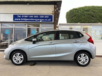 Used Honda Jazz 2017 for sale - 77654926: Photo