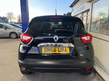 Used Renault Captur 2016 for sale - 76883465: Photo