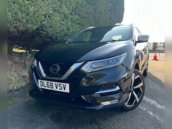 Used Nissan Qashqai 2018 for sale - 77747990: Photo