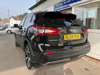 Used Nissan Qashqai 2018 for sale - 77747990: Photo