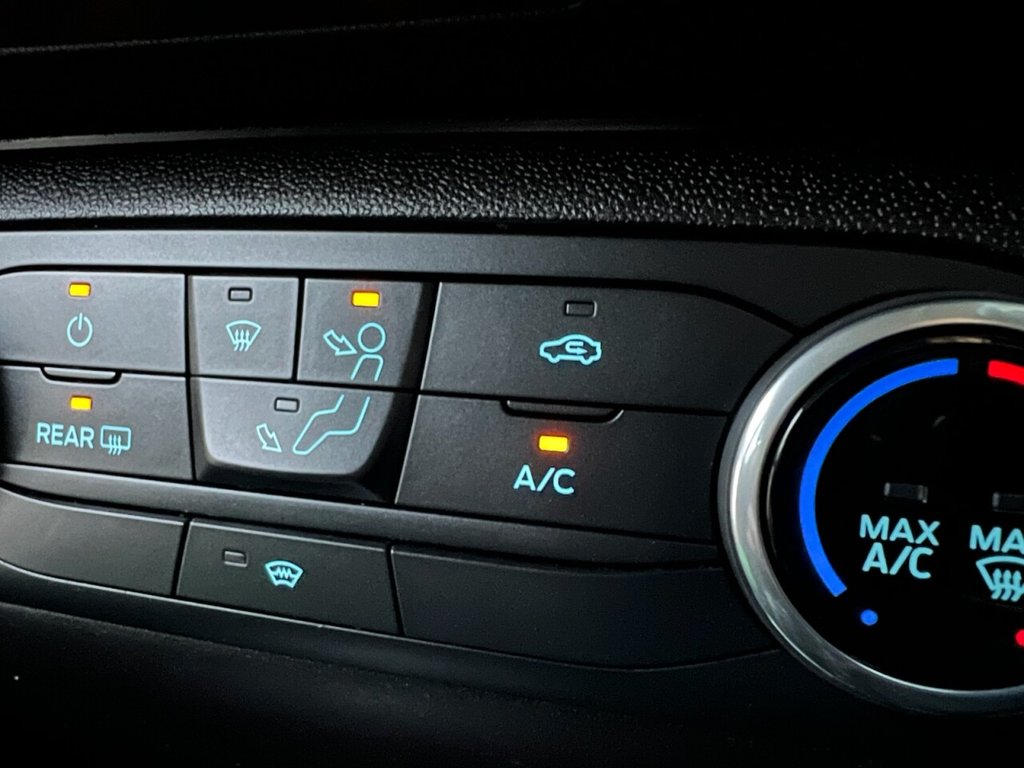 Used Ford Fiesta 2017 for sale - 77027010: Photo 21