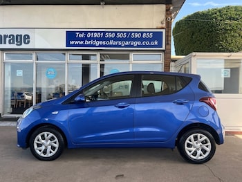Used Hyundai i10 2019 for sale - 78110345: Photo