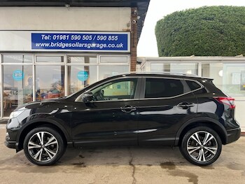 Used Nissan Qashqai 2017 for sale - 77200561: Photo