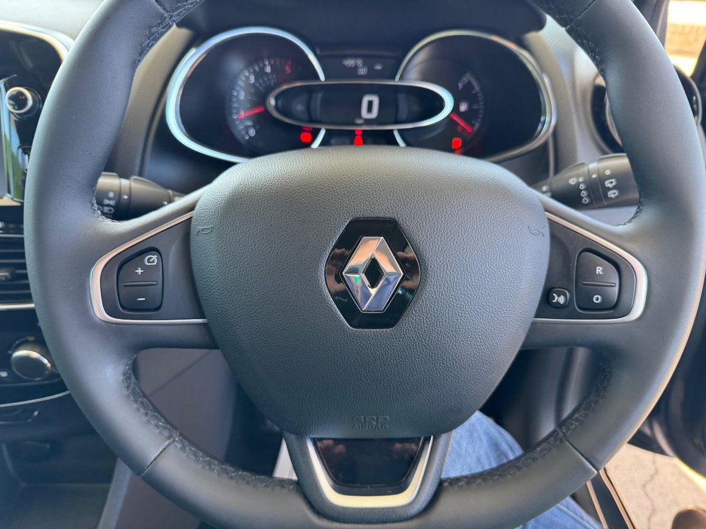 Used Renault Clio 2018 for sale - 76080555: Photo 15