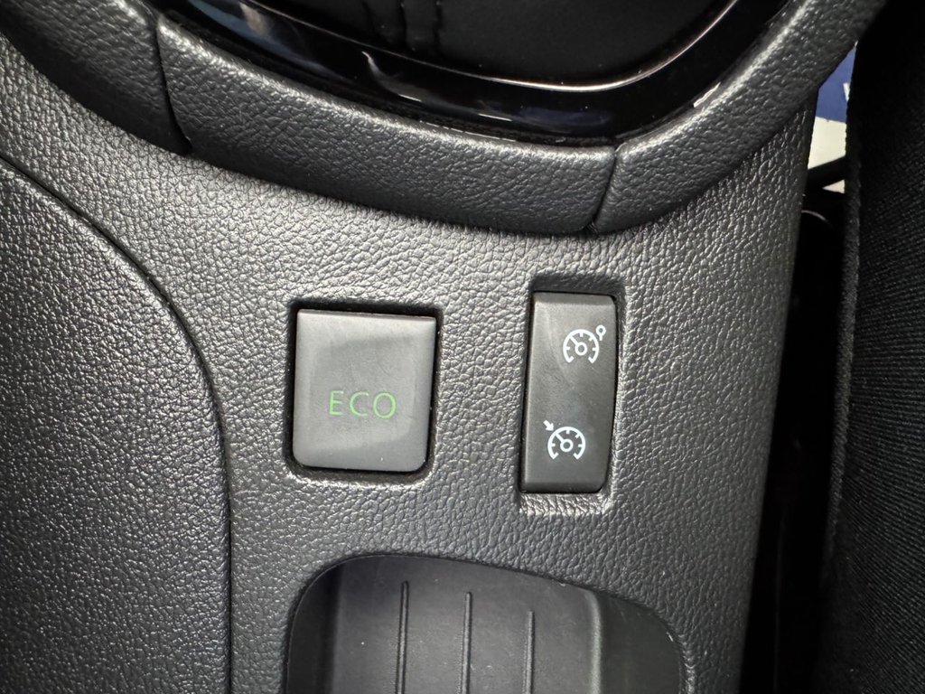 Used Renault Clio 2018 for sale - 76080555: Photo 37