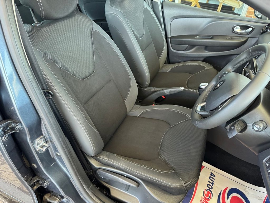 Used Renault Clio 2018 for sale - 76080555: Photo 4