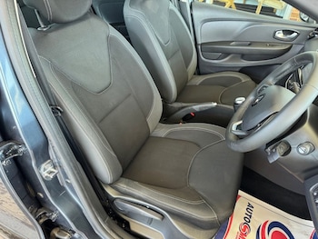 Used Renault Clio 2018 for sale - 76080555: Photo 4