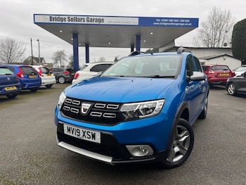 2019 (19) - 0.9 TCe Essential 5dr