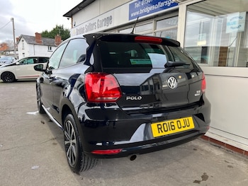 Used Volkswagen Polo 2016 for sale - 76888608: Photo