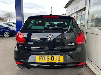 Used Volkswagen Polo 2016 for sale - 76888608: Photo