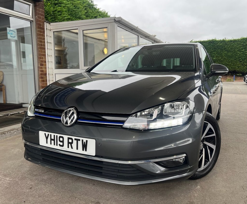Used Volkswagen Golf 2019 for sale - 76367462: Photo 2