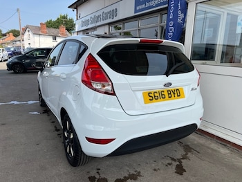 Used Ford Fiesta 2016 for sale - 79059109: Photo