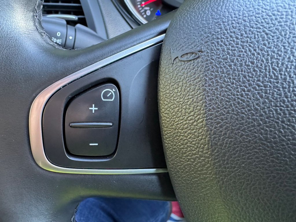 Used Renault Captur 2018 for sale - 76840820: Photo 16