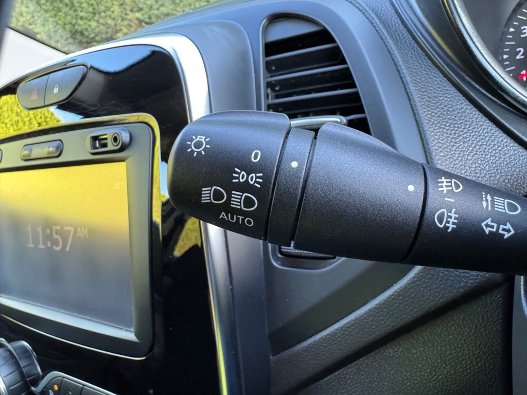 Used Renault Captur 2018 for sale - 76840820: Photo 18