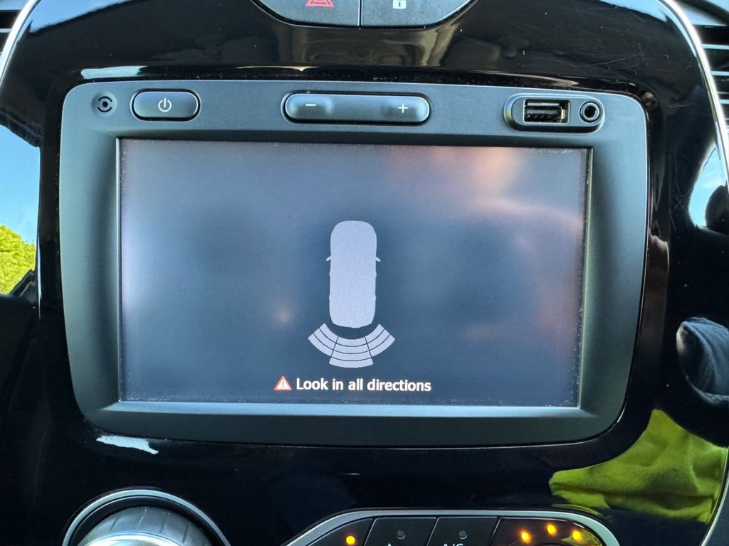 Used Renault Captur 2018 for sale - 76840820: Photo 32