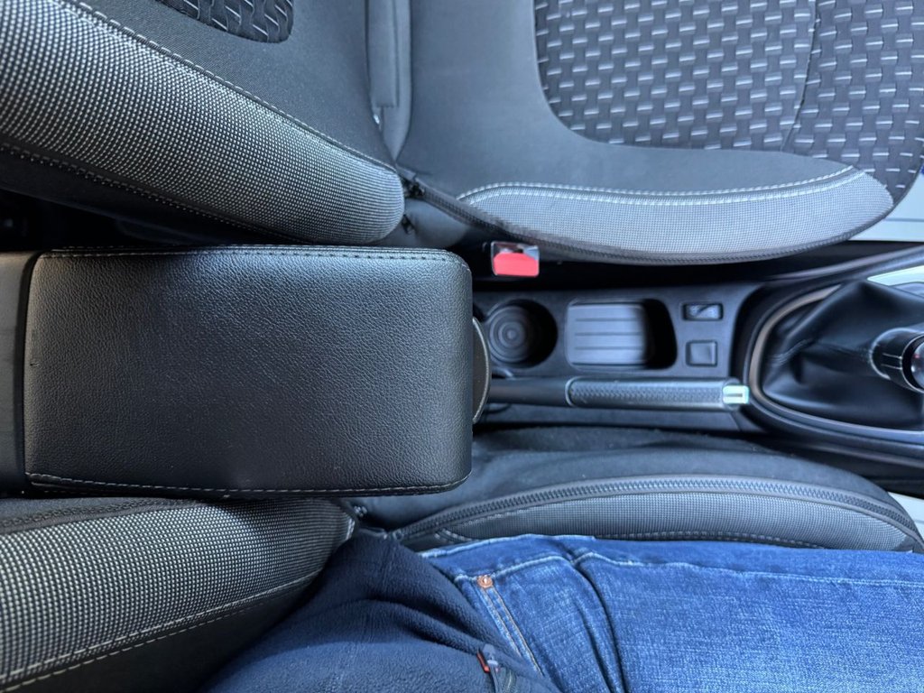 Used Renault Captur 2018 for sale - 76840820: Photo 38