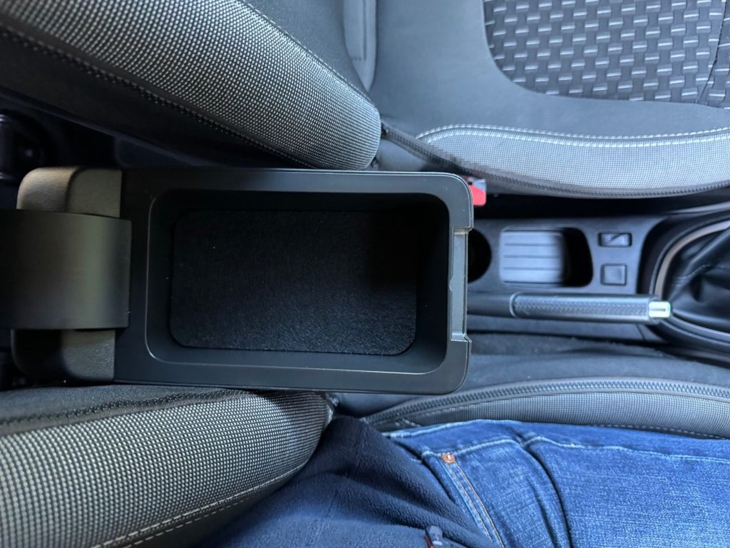 Used Renault Captur 2018 for sale - 76840820: Photo 39