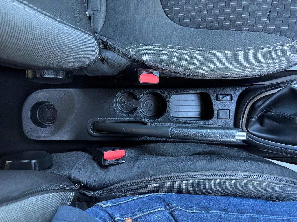 Used Renault Captur 2018 for sale - 76840820: Photo 40