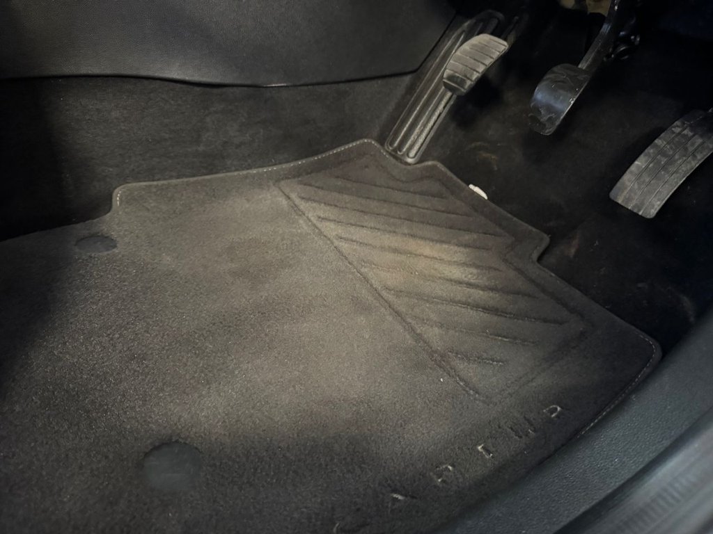 Used Renault Captur 2018 for sale - 76840820: Photo 42