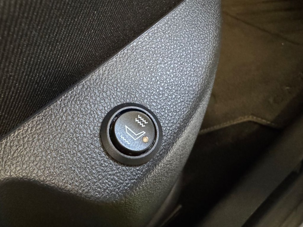 Used Renault Captur 2018 for sale - 76840820: Photo 46