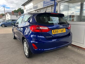 Used Ford Fiesta 2017 for sale - 79804943: Photo