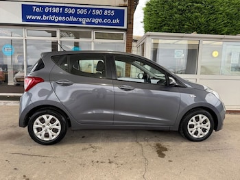 Used Hyundai i10 2016 for sale - 76356418: Photo