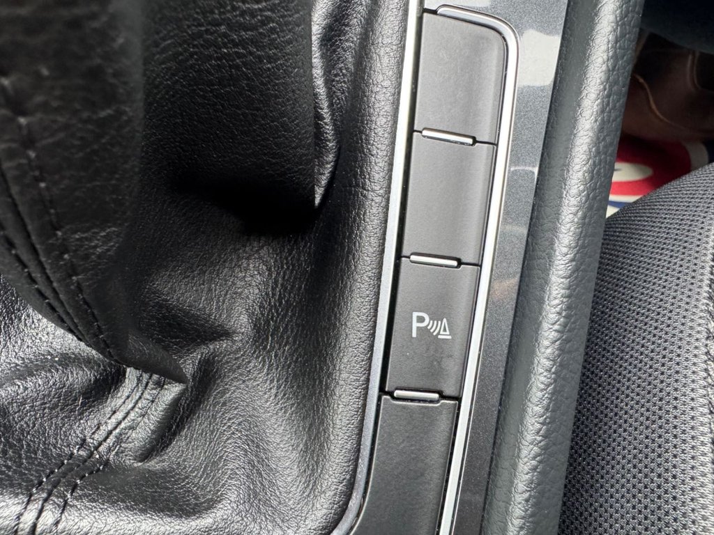 Used Volkswagen Golf 2018 for sale - 78002753: Photo 43