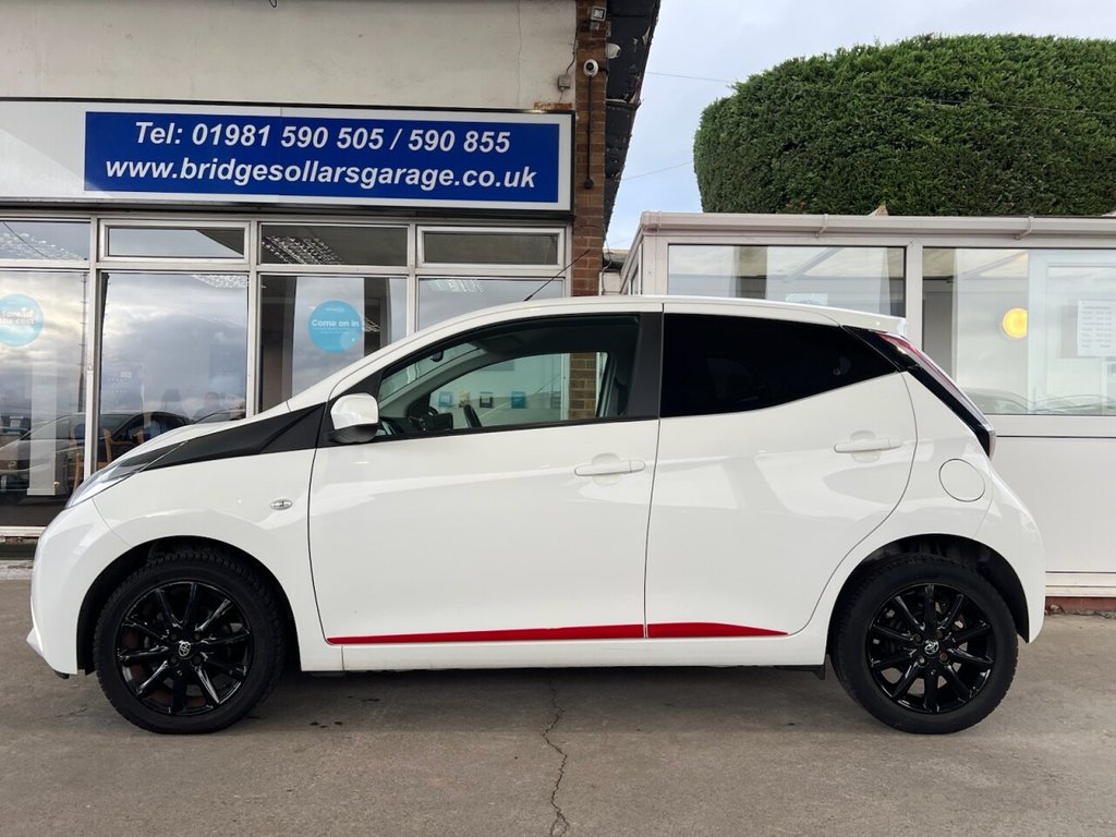 Used Toyota AYGO 2017 for sale - 76582206: Photo 2