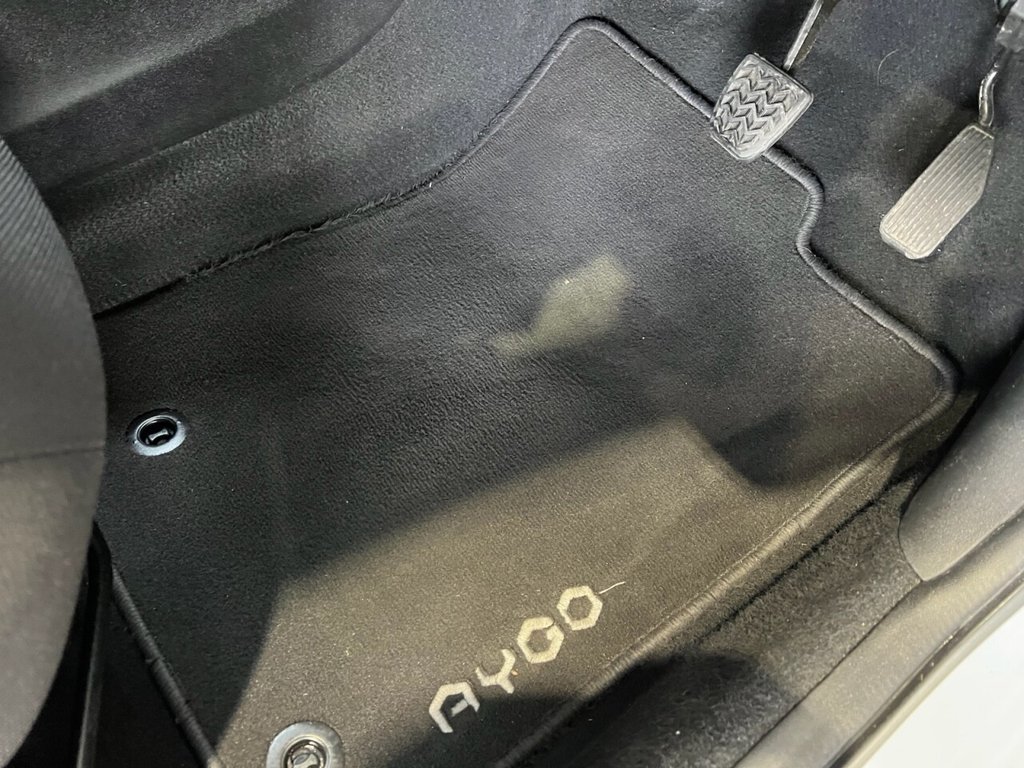 Used Toyota AYGO 2017 for sale - 76582206: Photo 40