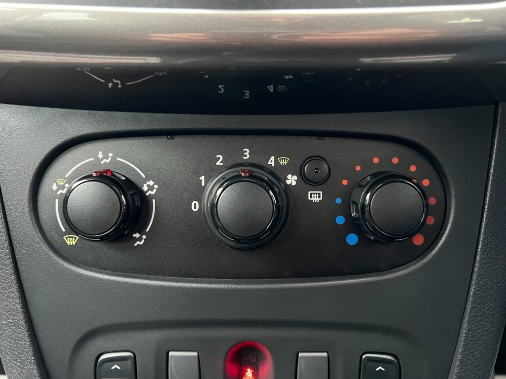 Used Dacia Logan MCV 2015 for sale - 76867313: Photo 23