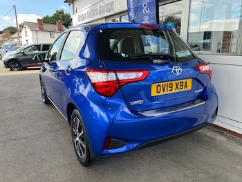 Used Toyota Yaris 2019 for sale - 79141923: Photo