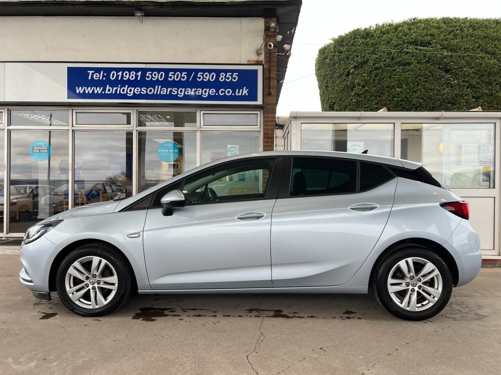 Used Vauxhall Astra 2018 for sale - 77780291: Photo 2