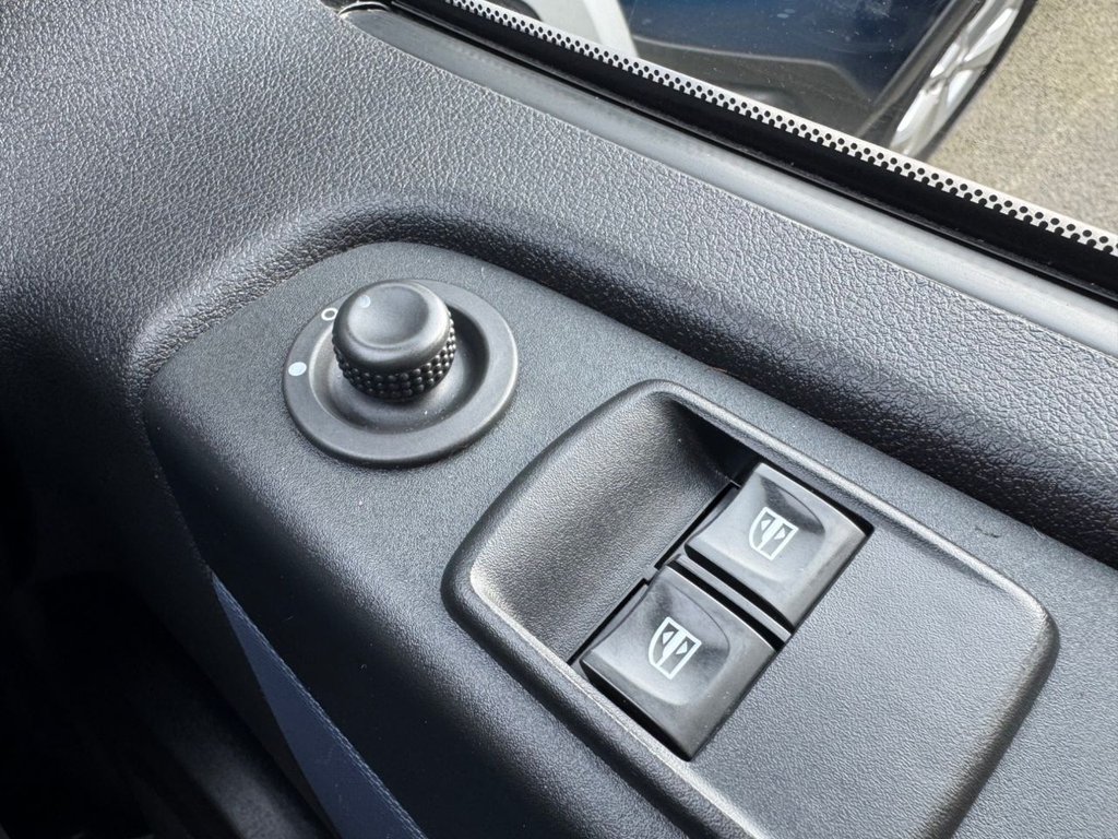 Used Vauxhall Vivaro 2019 for sale - 77995378: Photo 18