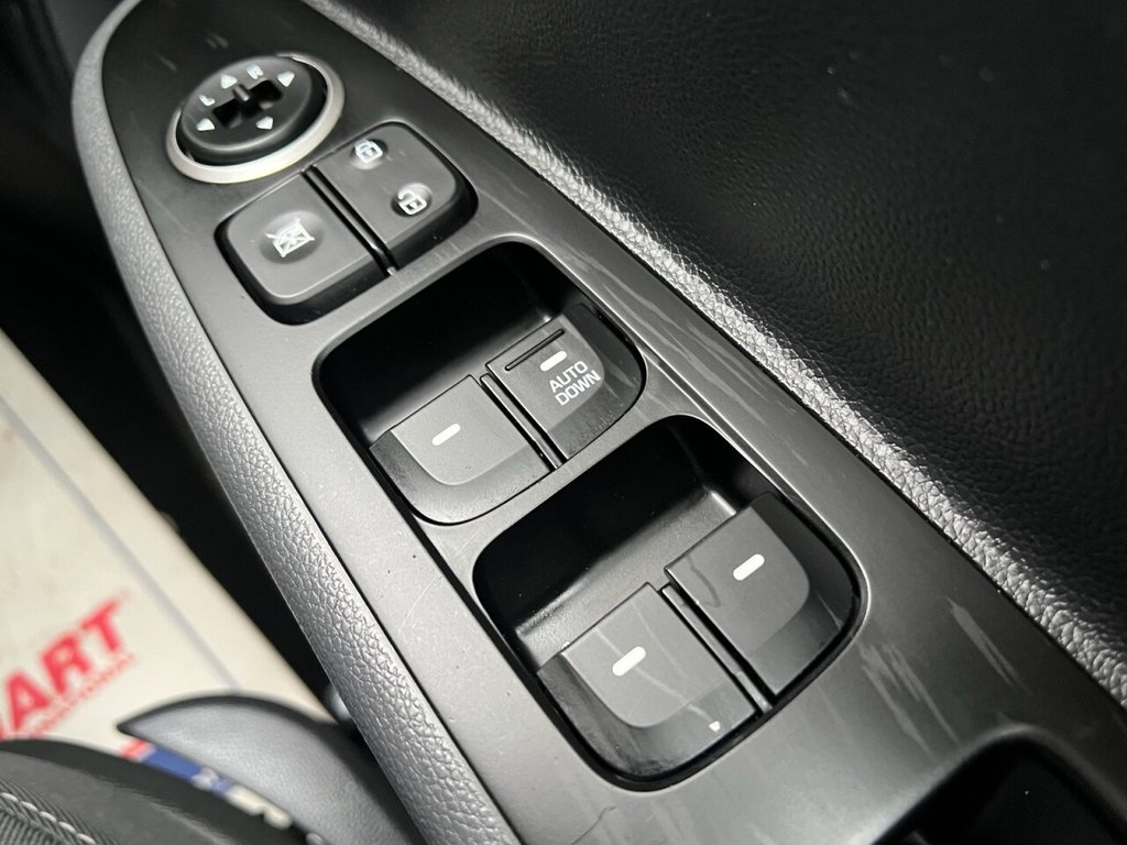 Used Hyundai i10 2017 for sale - 76345317: Photo 18