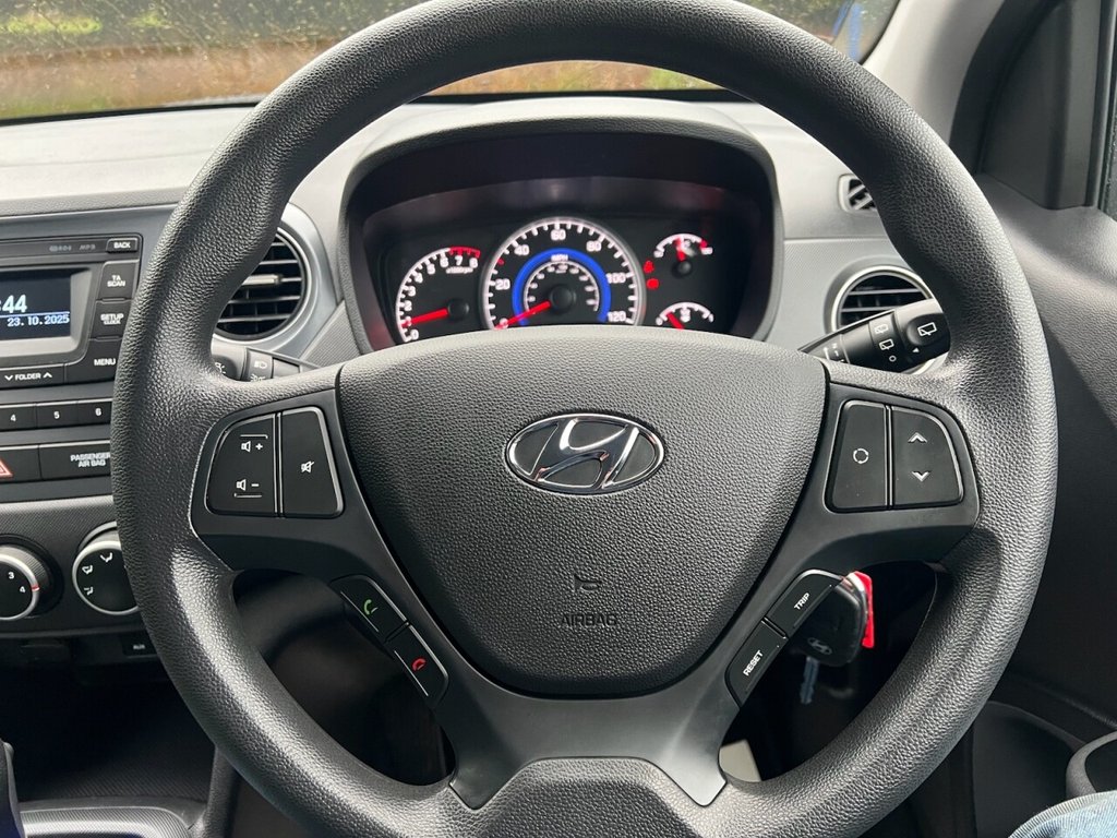 Used Hyundai i10 2017 for sale - 76345317: Photo 22