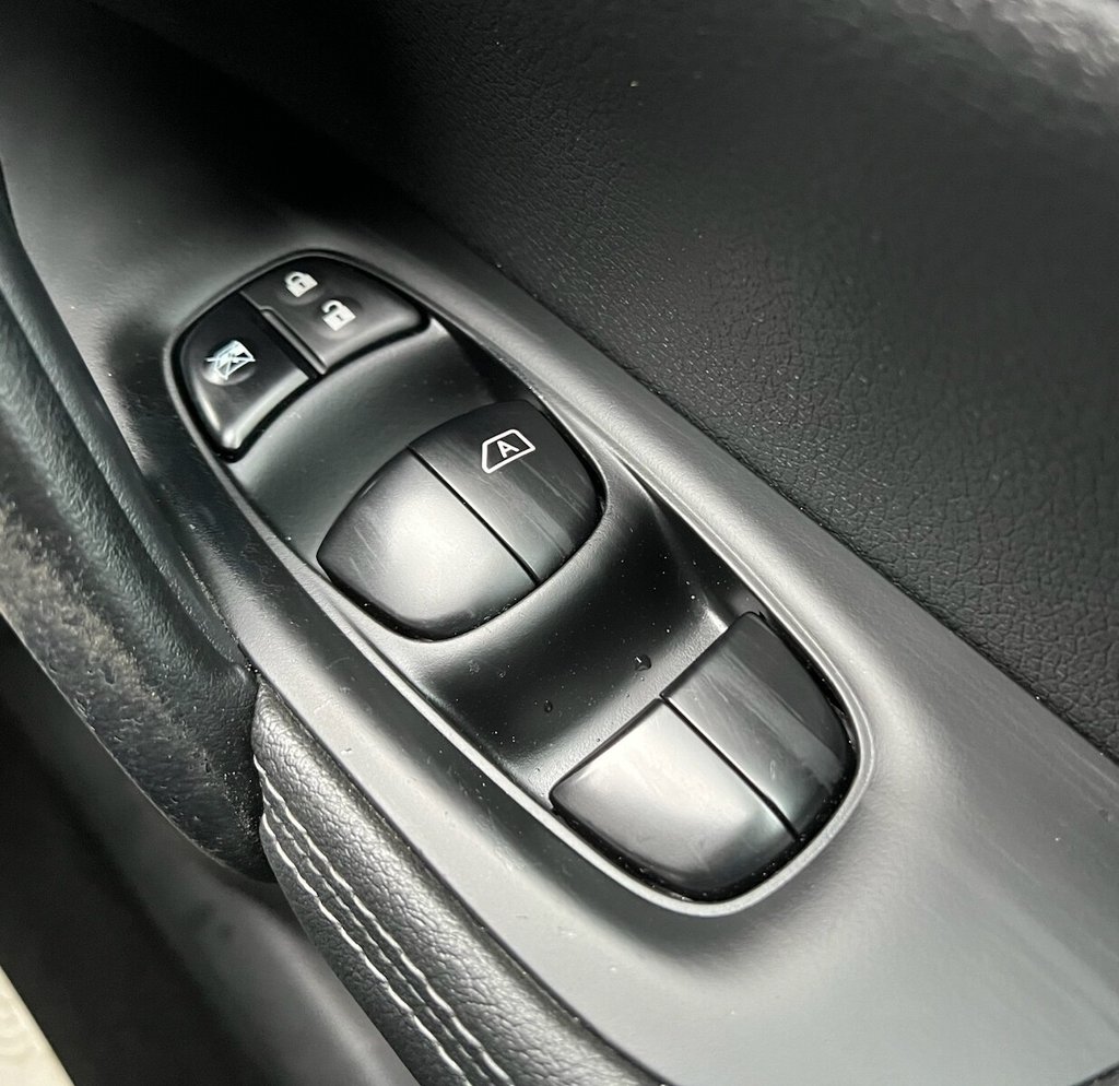 Used Nissan Qashqai 2016 for sale - 77436654: Photo 21